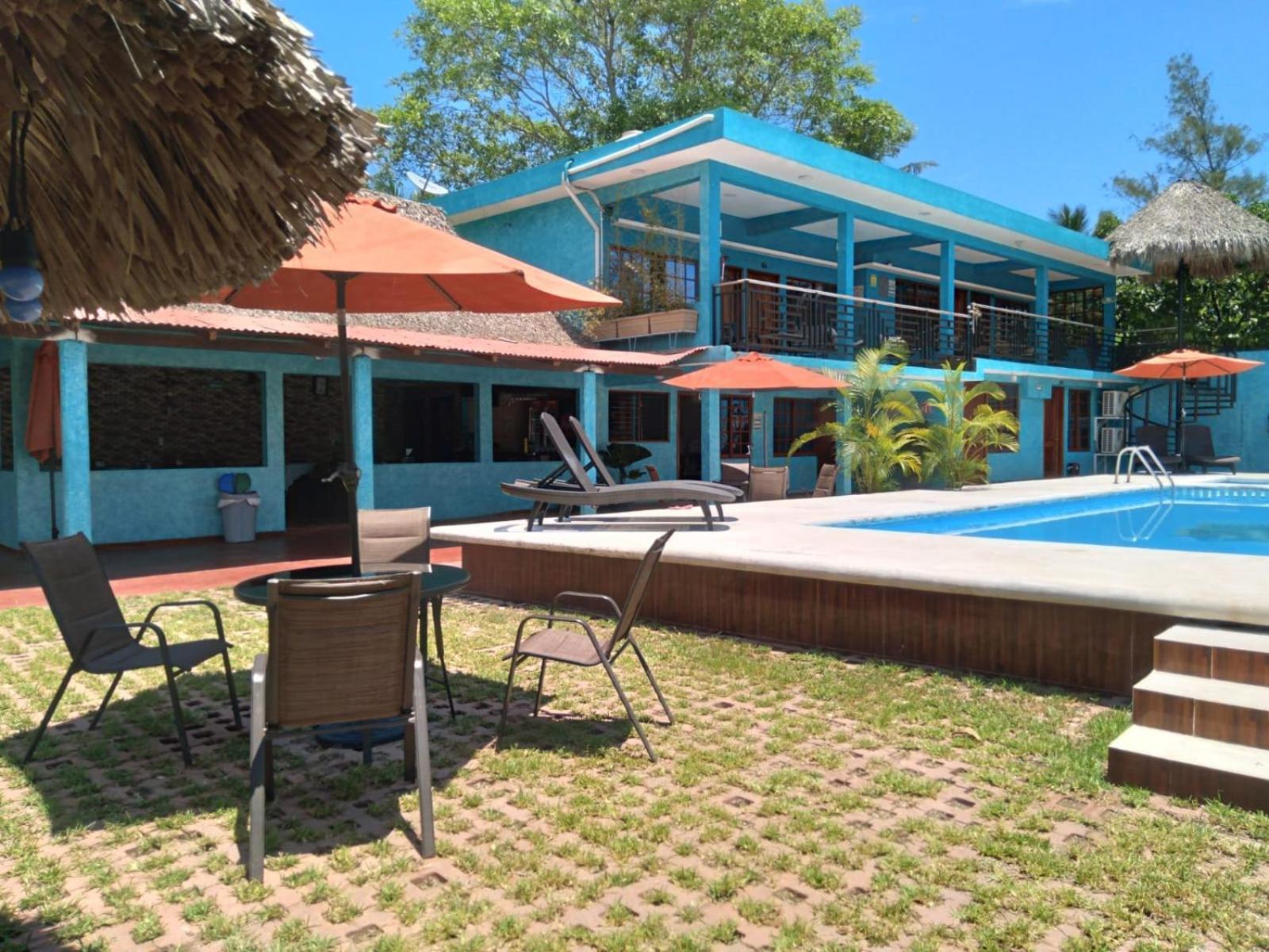 Hotel La Cueva Del Pirata กาสซีตาส ภายนอก รูปภาพ