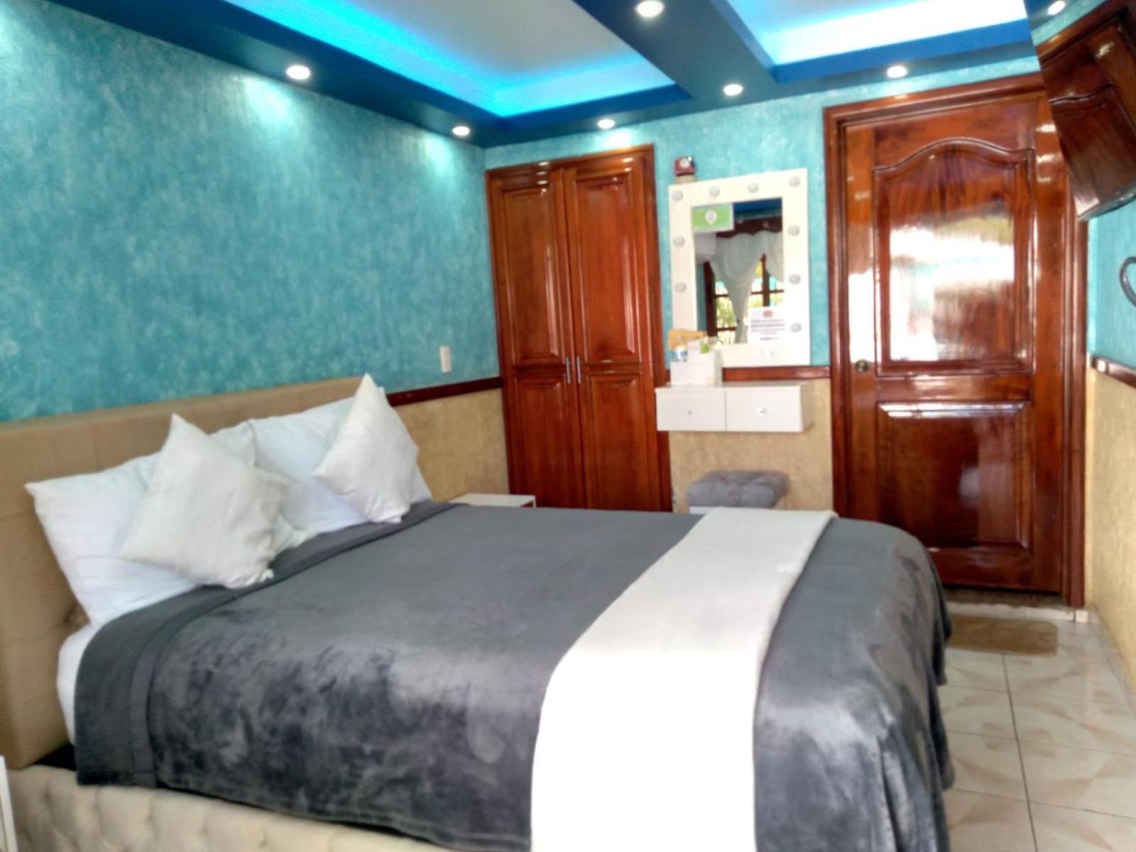 Hotel La Cueva Del Pirata กาสซีตาส ภายนอก รูปภาพ