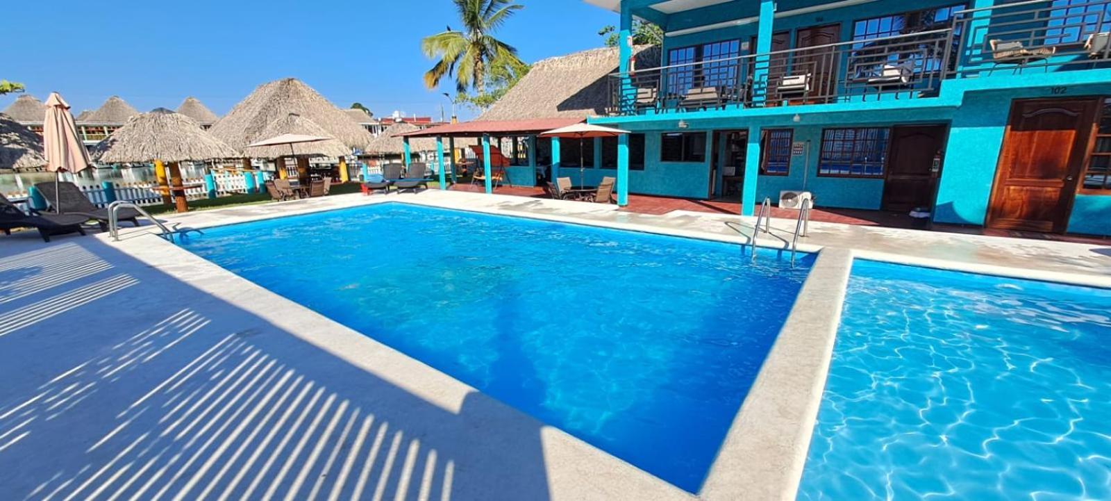 Hotel La Cueva Del Pirata กาสซีตาส ภายนอก รูปภาพ